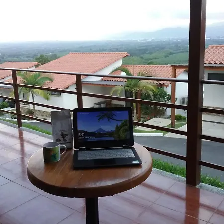 Hermosa Casa Con La Mejor Vista Cerca Al Parque Del Cafe Montenegro Exterior photo